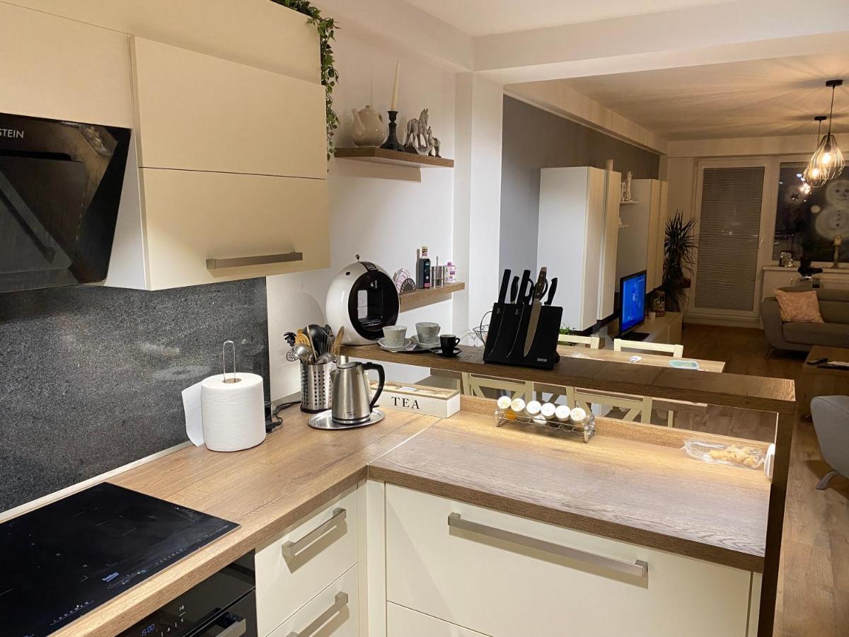 Apartman Slnecna Terasa S Vlastnym Parkovanim Na 2 Auta Apartment Жилина Екстериор снимка